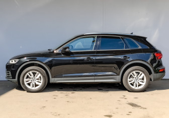Подержанный автомобиль Audi Q5 2017 года (8 фото)