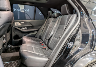 Подержанный автомобиль Mercedes-Benz GLE 2022 года (12 фото)