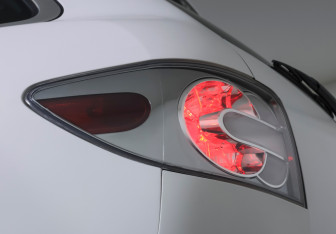 Подержанный автомобиль Mazda CX-7 2011 года (21 фото)