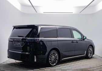 Подержанный автомобиль Voyah Dream 2023 года (4 фото)