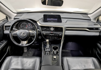 Подержанный автомобиль Lexus RX 2017 года (14 фото)