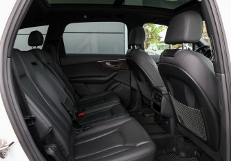 Подержанный автомобиль Audi Q7 2020 года (11 фото)