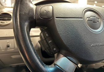 Подержанный автомобиль Chevrolet Lacetti Hatchback 2011 года (9 фото)