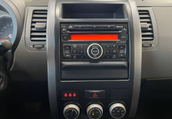 Подержанный автомобиль Nissan X-Trail 2008 года (13 фото)