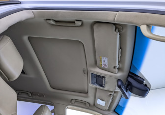 Подержанный автомобиль Toyota Land Cruiser Suv 2016 года (23 фото)
