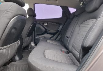 Подержанный автомобиль Hyundai ix35 2015 года (11 фото)