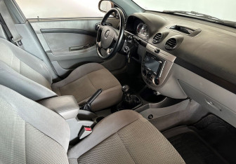 Подержанный автомобиль Chevrolet Lacetti Sedan 2008 года (10 фото)