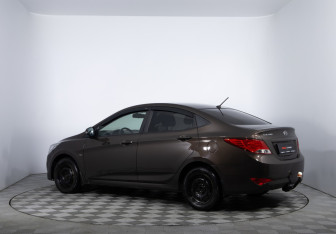 Подержанный автомобиль Hyundai Solaris Sedan 2016 года (7 фото)