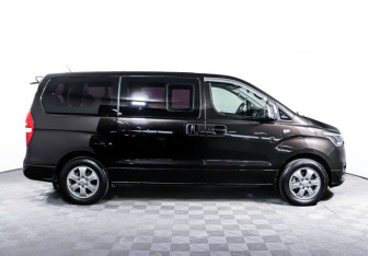 Подержанный автомобиль Hyundai Grand Starex 2018 года (4 фото)