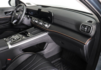 Подержанный автомобиль Jaecoo J8 2024 года (10 фото)