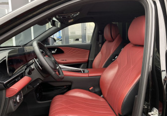 Подержанный автомобиль Exeed RX 2023 года (26 фото)