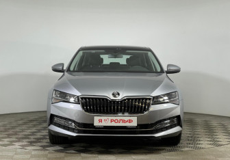 Новый Skoda Superb Liftback 2025 (2 фото)
