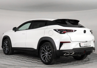 Подержанный автомобиль Changan UNI-T 2023 года (7 фото)