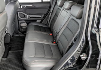 Подержанный автомобиль Jetour T2 2024 года (12 фото)