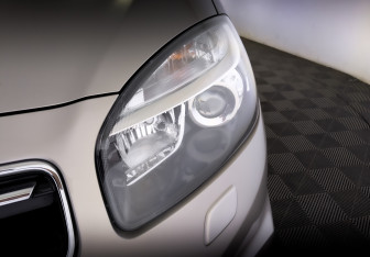 Подержанный автомобиль Renault Koleos 2013 года (17 фото)