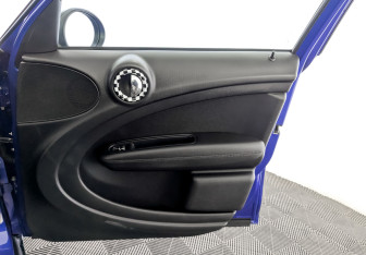 Подержанный автомобиль MINI Countryman 2015 года (24 фото)