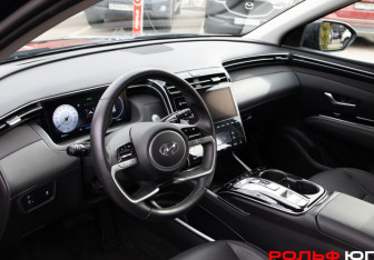 Подержанный автомобиль Hyundai Tucson 2022 года (11 фото)