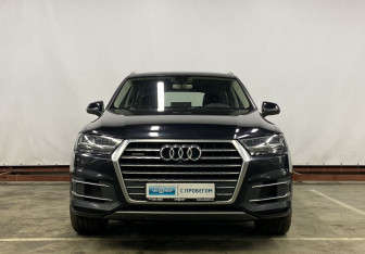 Подержанный автомобиль Audi Q7 2015 года (2 фото)