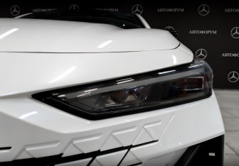 Подержанный автомобиль Changan UNI-V 2023 года (18 фото)