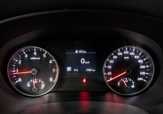 Подержанный автомобиль Kia Sportage 2020 года (16 фото)