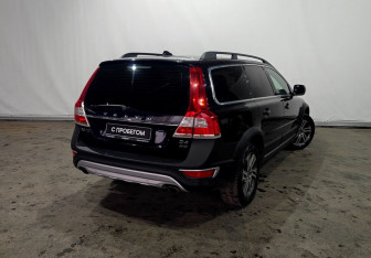Подержанный автомобиль Volvo XC70 2014 года (4 фото)