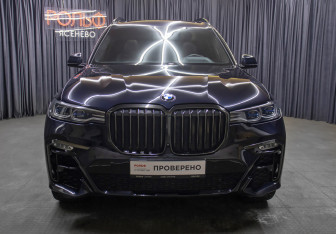Подержанный автомобиль BMW X7 2020 года (2 фото)