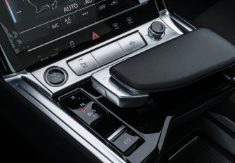 Новый Audi e-tron 2022 (18 фото)
