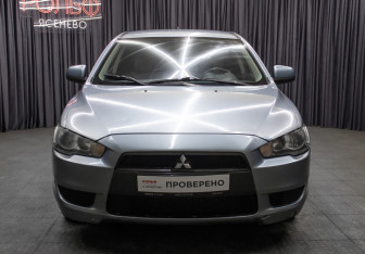 Подержанный автомобиль Mitsubishi Lancer Sedan 2008 года (2 фото)