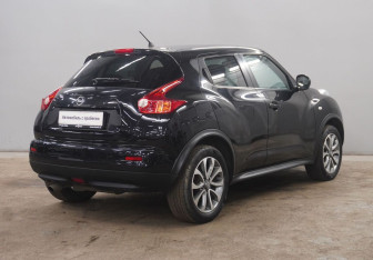 Подержанный автомобиль Nissan Juke 2012 года (5 фото)