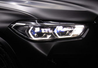 Подержанный автомобиль BMW X5 M 2021 года (32 фото)