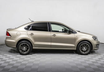 Подержанный автомобиль Volkswagen Polo Sedan 2018 года (4 фото)