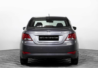 Подержанный автомобиль Hyundai Solaris Sedan 2014 года (6 фото)