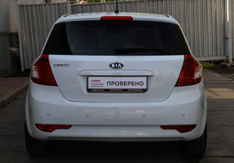 Подержанный автомобиль Kia Ceed Hatchback 2010 года (5 фото)