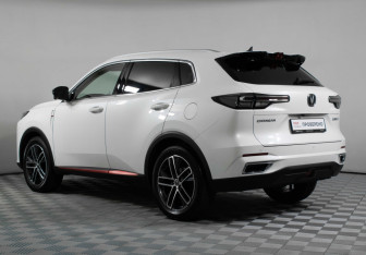 Подержанный автомобиль Changan UNI-S 2024 года (7 фото)