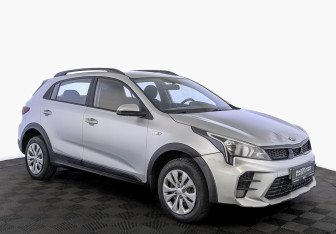 Подержанный автомобиль Kia Rio Hatchback 2021 года (3 фото)