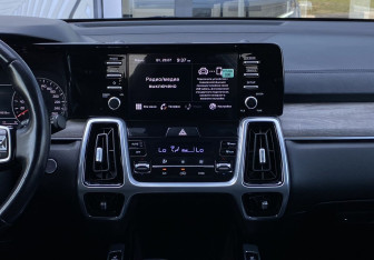Подержанный автомобиль Kia Sorento 2021 года (13 фото)