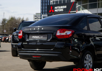 Подержанный автомобиль LADA (ВАЗ) Granta Liftback 2023 года (18 фото)