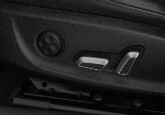 Подержанный автомобиль Audi A6 Sedan 2015 года (14 фото)