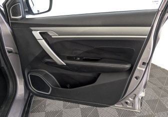 Подержанный автомобиль Geely Coolray 2022 года (24 фото)