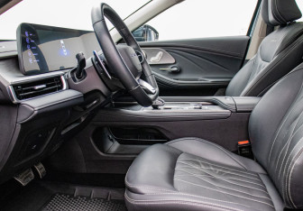 Подержанный автомобиль Chery Arrizo 8 2023 года (10 фото)