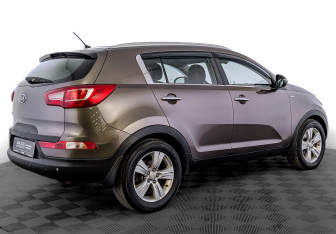 Подержанный автомобиль Kia Sportage 2011 года (5 фото)