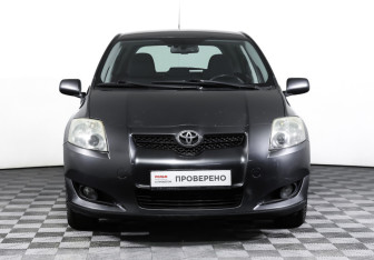 Подержанный автомобиль Toyota Auris Hatchback 2007 года (2 фото)