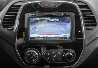 Подержанный автомобиль Renault Kaptur 2017 года (10 фото)