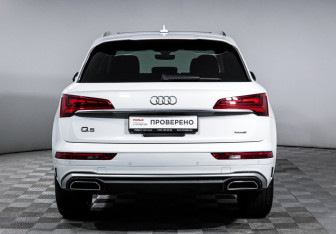 Подержанный автомобиль Audi Q5 2024 года (6 фото)