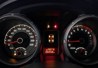 Подержанный автомобиль Mitsubishi Pajero 2017 года (13 фото)