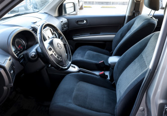 Подержанный автомобиль Nissan X-Trail 2013 года (15 фото)