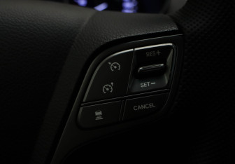 Подержанный автомобиль Hyundai Santa Fe 2017 года (12 фото)
