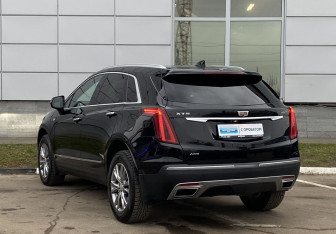 Подержанный автомобиль Cadillac XT5 2021 года (7 фото)