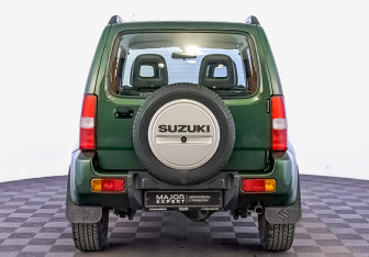 Подержанный автомобиль Suzuki Jimny 2011 года (6 фото)