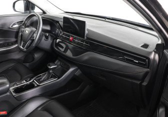 Подержанный автомобиль Москвич 3 2023 года (10 фото)